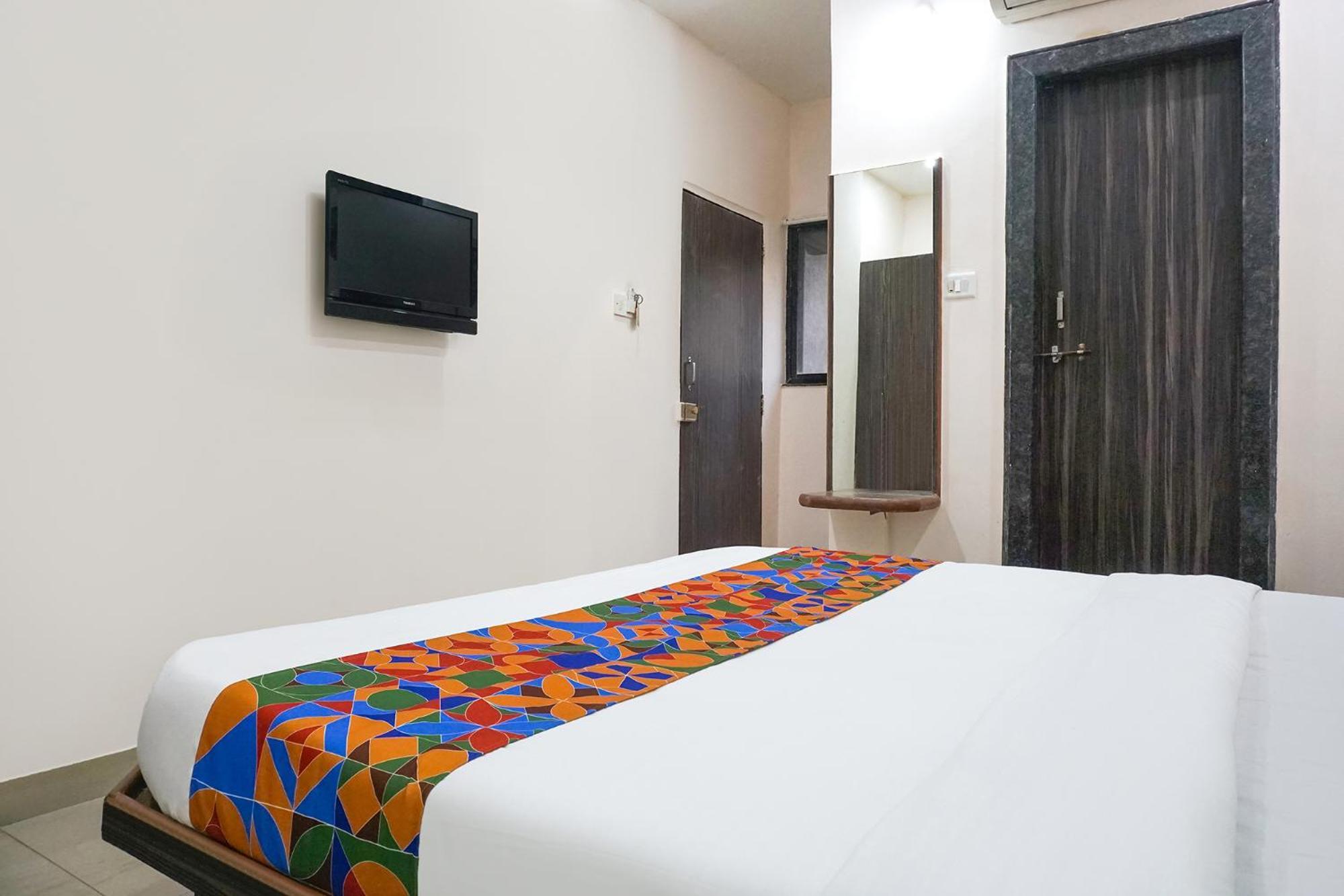 Fabhotel Rachana Residency - Nr Shivaji Nagar Metro Station Πούνε Εξωτερικό φωτογραφία