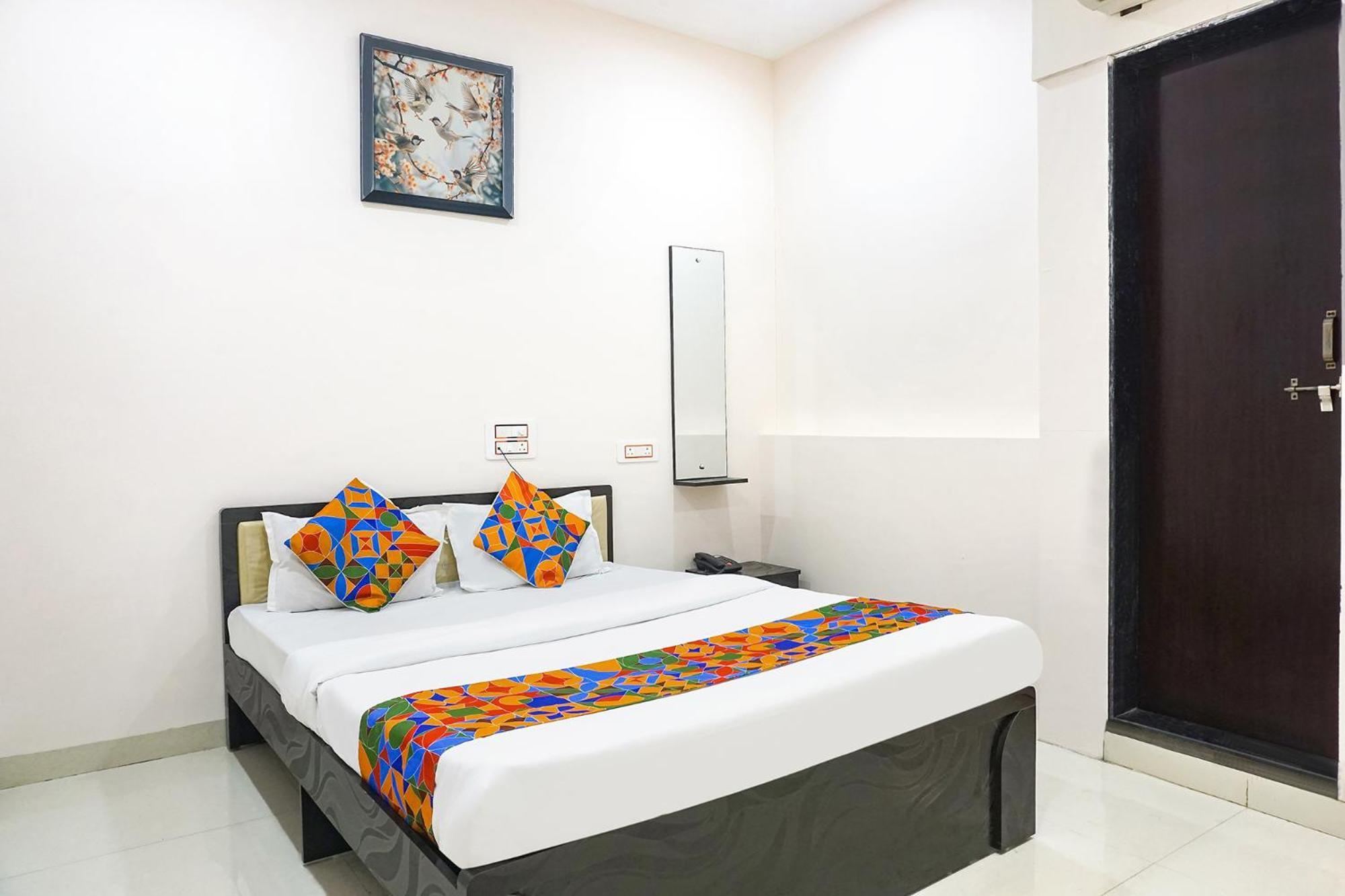 Fabhotel Rachana Residency - Nr Shivaji Nagar Metro Station Πούνε Εξωτερικό φωτογραφία