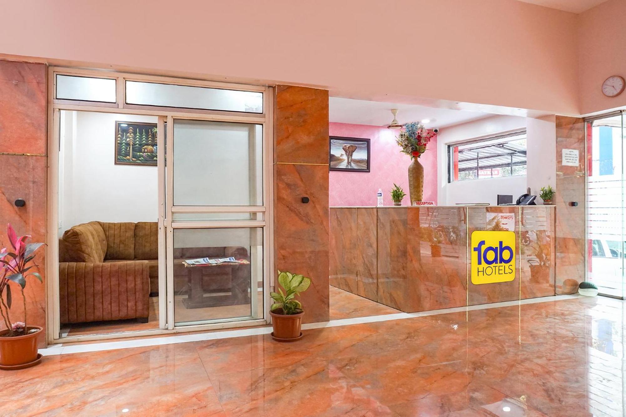 Fabhotel Rachana Residency - Nr Shivaji Nagar Metro Station Πούνε Εξωτερικό φωτογραφία